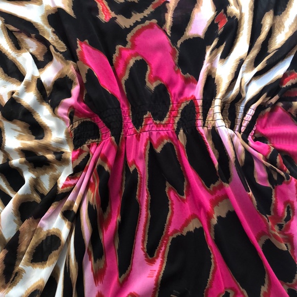 Giraffe Pattern Blouse - Picture 2 of 3